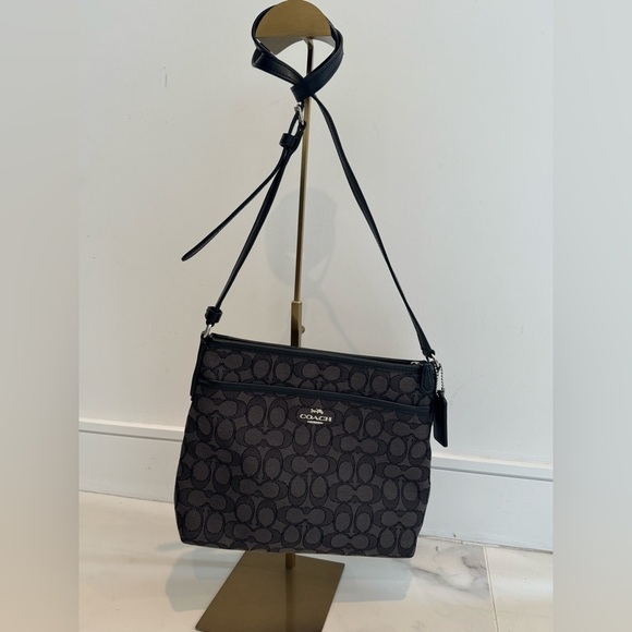 Coach large file Crossbody Bag EUC Carcosl Gray Canvas - Picture 5 of 15